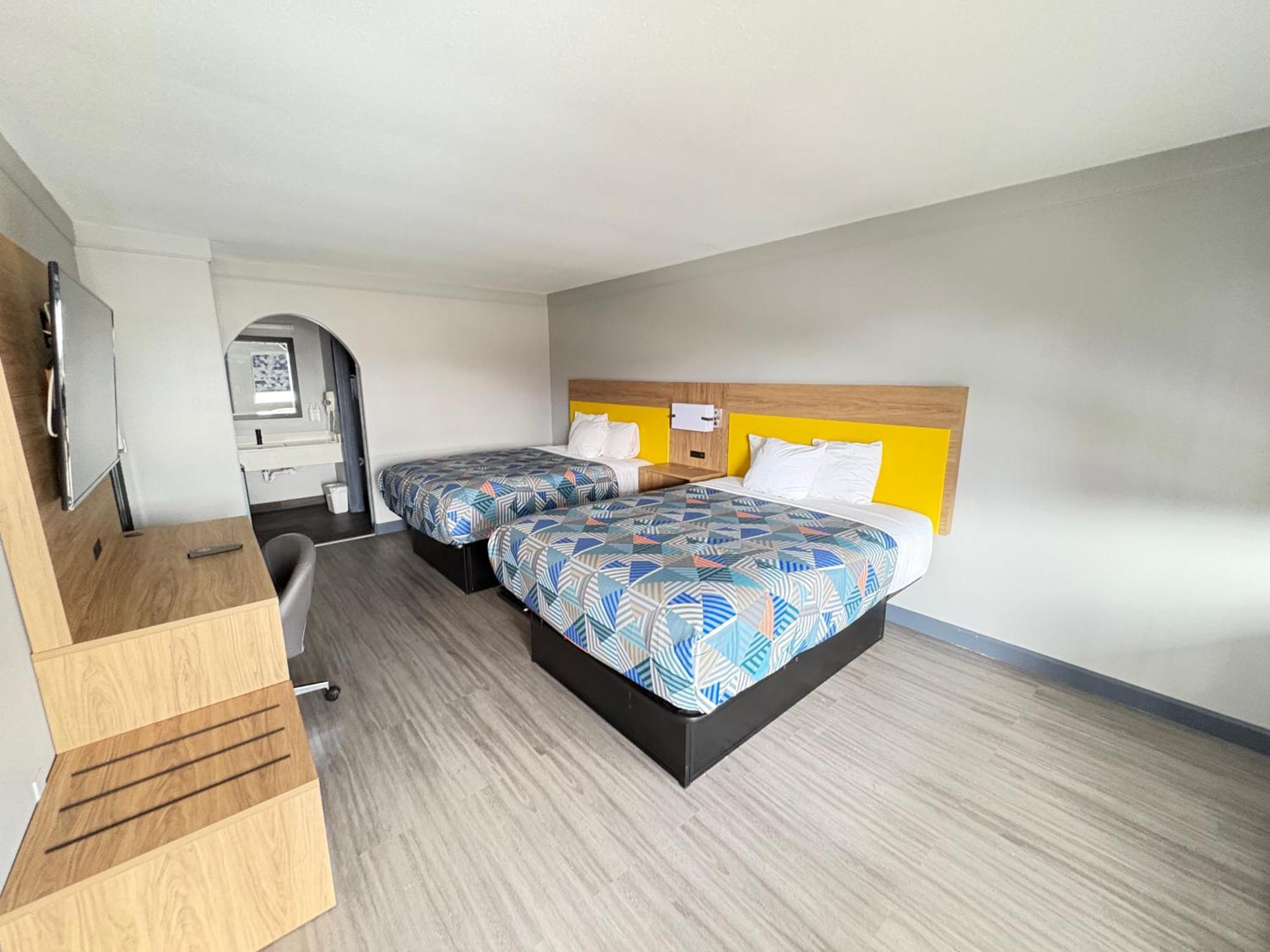 Days Inn By Wyndham Gonzales Exterior foto